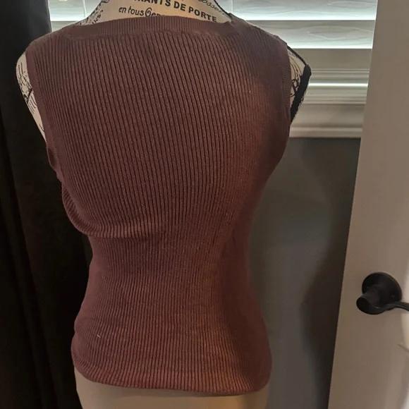 Express Mauve Ribbed Tank Top - Picture 3 of 3